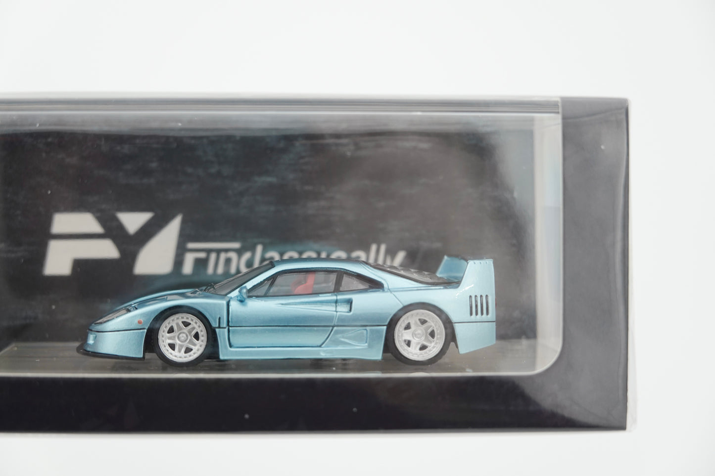 Findclassically | Ferrari Blue Chip F40 | 1:64