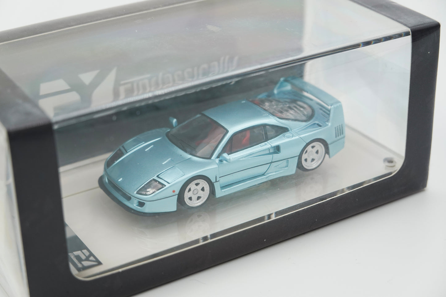 Findclassically | Ferrari Blue Chip F40 | 1:64
