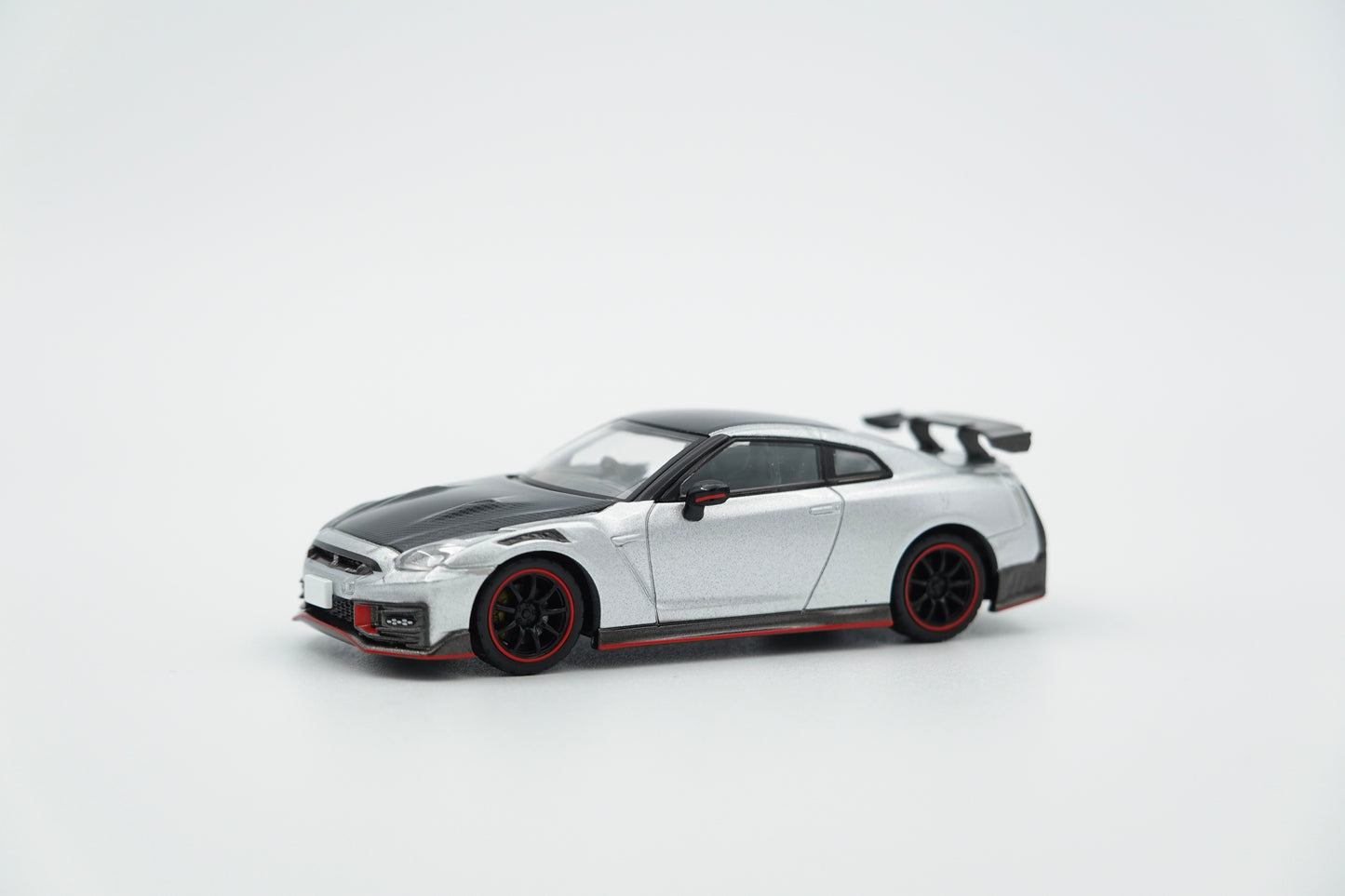 TOMYTEC |  LV-N317c Nissan GTR35 Nismo Special Edition Tomica Limited Vintage | 1:64