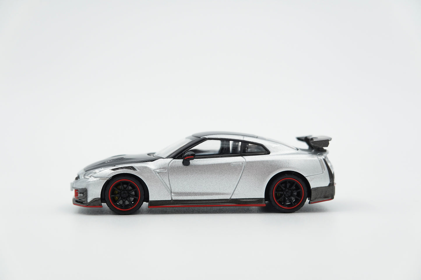 TOMYTEC |  LV-N317c Nissan GTR35 Nismo Special Edition Tomica Limited Vintage | 1:64