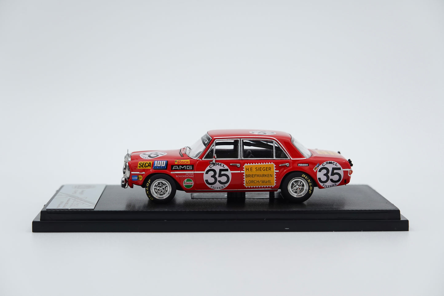 Liberty64 | Mercedes-Benz 300SEL 6.3 V8 Red Pig W109 AMG | 1:64