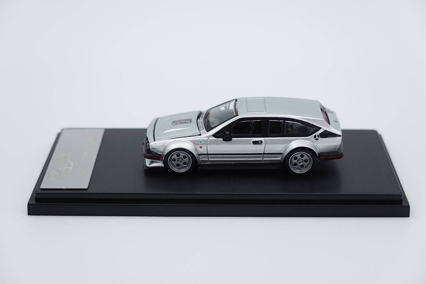 Rhino Model | Alfa Romeo GTV6 | 1:64