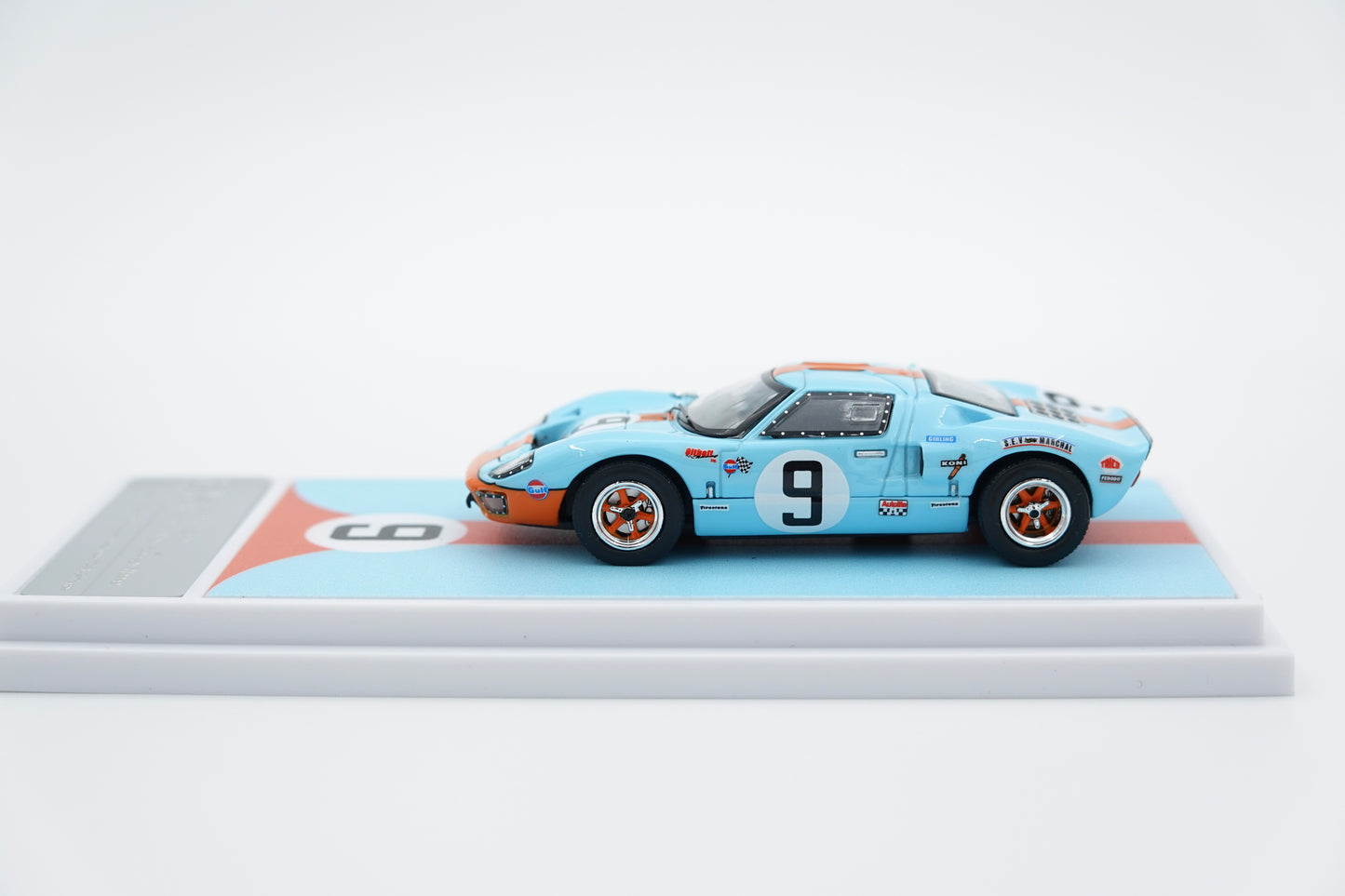 Findclassically | Ford GT40 Mk.1 P/1075 1968 LeMans24 Winner | 1:64