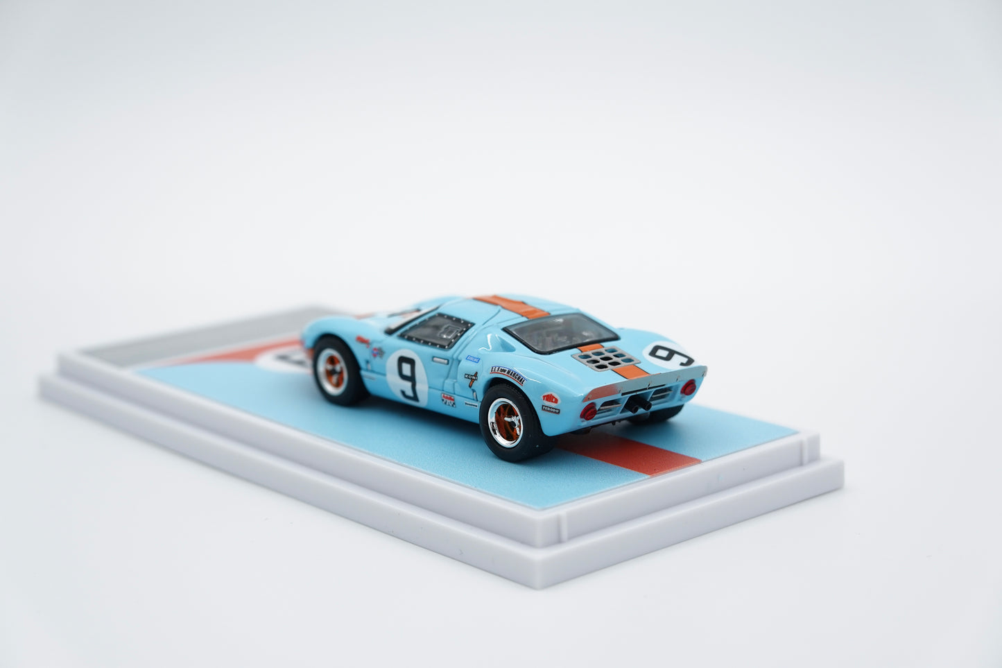 Findclassically | Ford GT40 Mk.1 P/1075 1968 LeMans24 Winner | 1:64