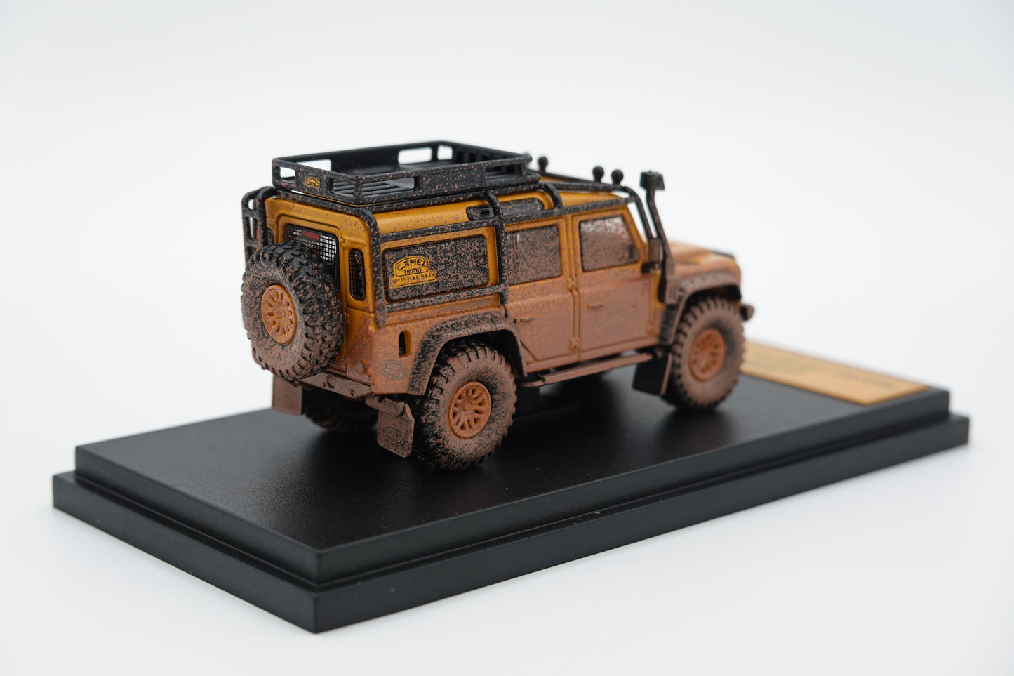 Decode | LandRover Defender110 Camel Trophy Rally Dirty Version | 1:64