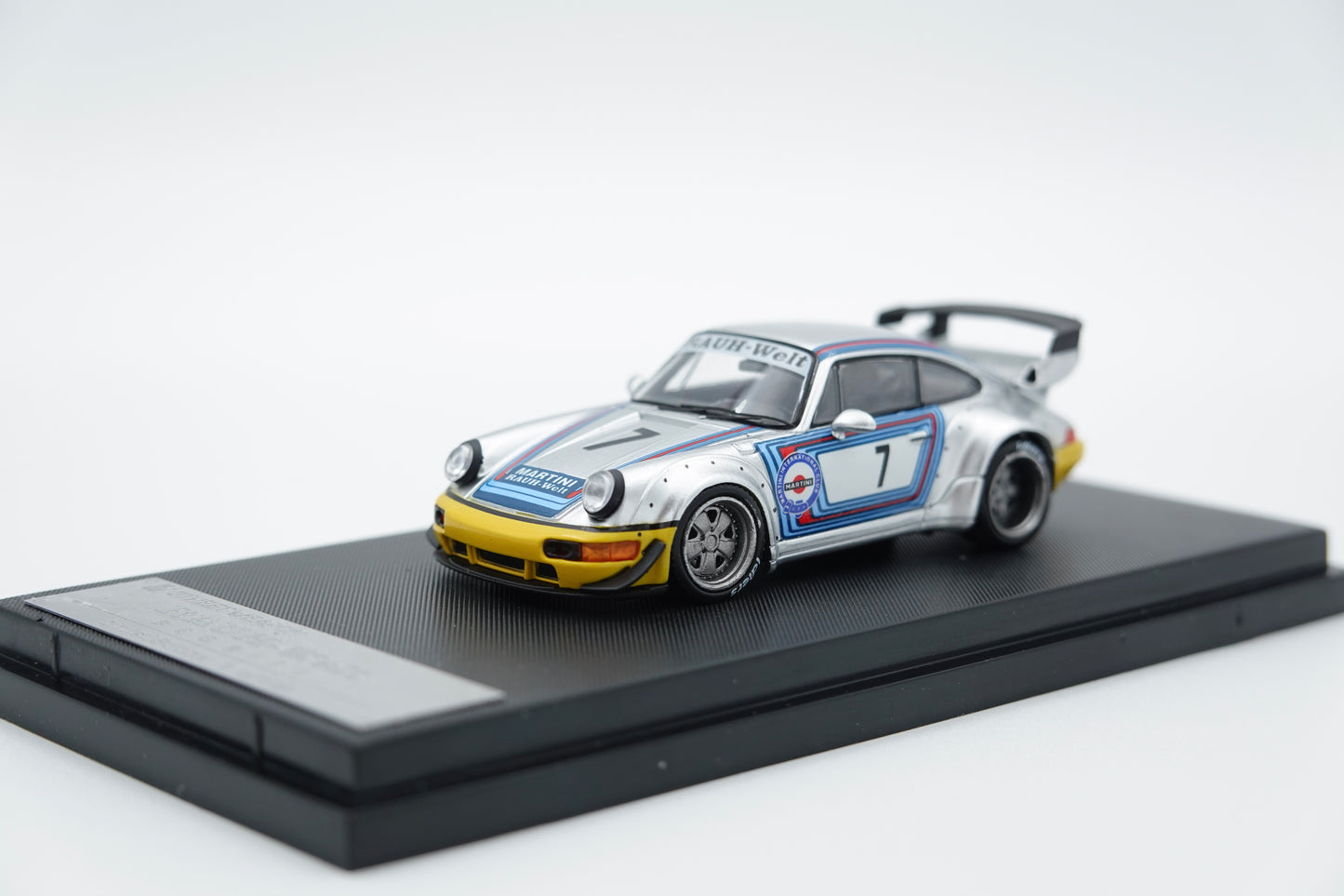 STREET WEAPON | RAUH-Welt Porsche RWB 964 Martini Racing | 1:64