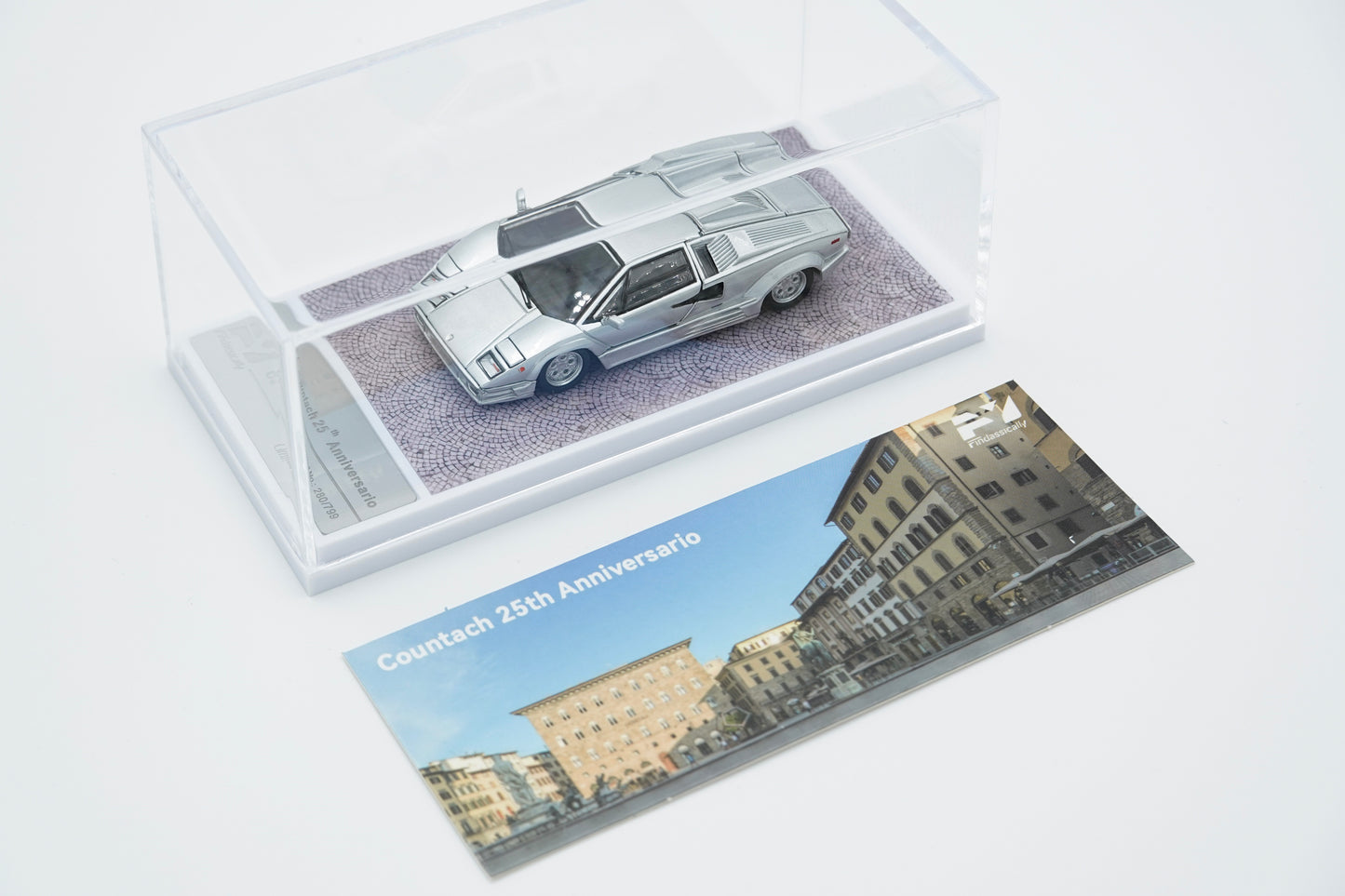 Findclassically | Lamborghini Countach 25 Anniversary | 1:64
