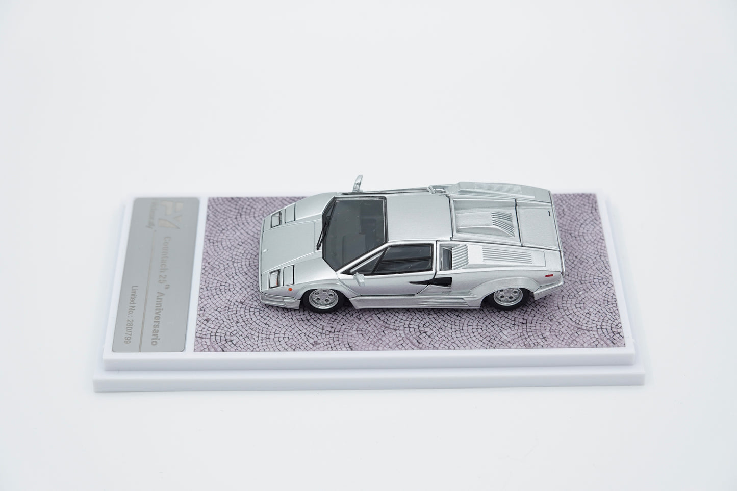Findclassically | Lamborghini Countach 25 Anniversary | 1:64