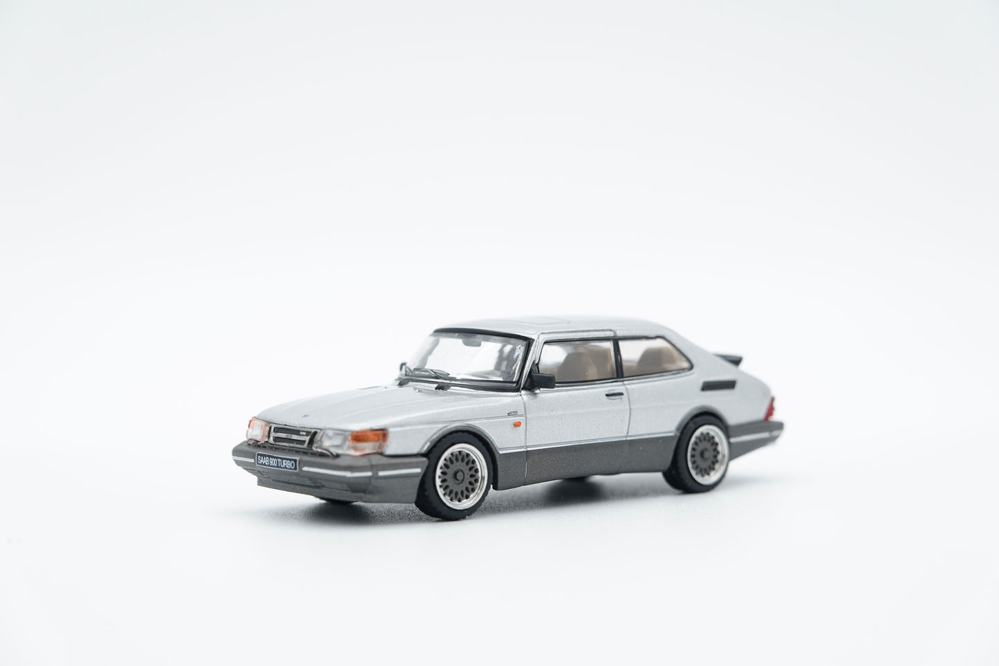 Tarmac | SAAB 900 Turbo Silver | 1:64