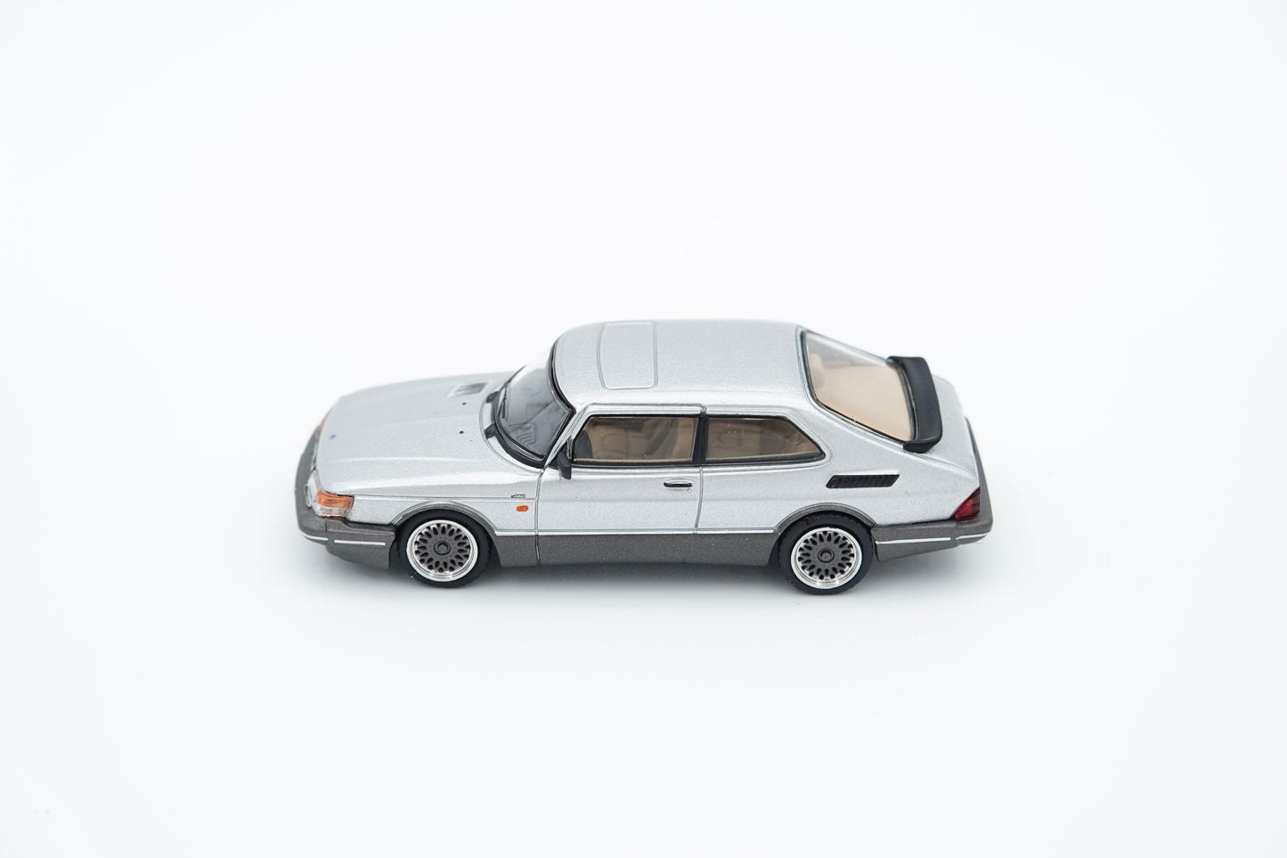 Tarmac | SAAB 900 Turbo Silver | 1:64