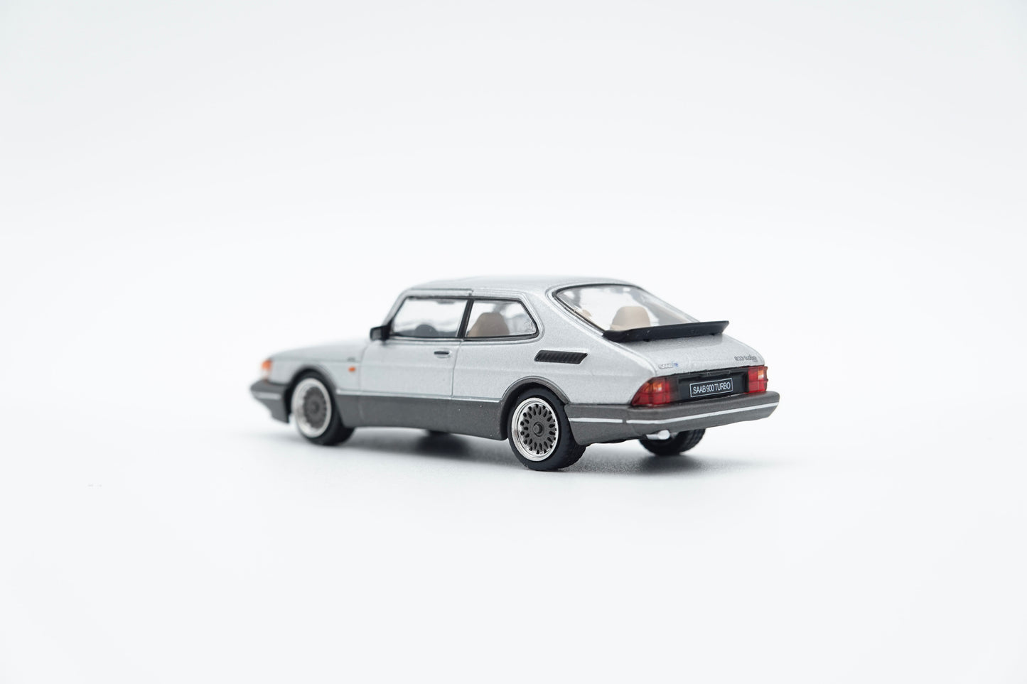 Tarmac | SAAB 900 Turbo Silver | 1:64