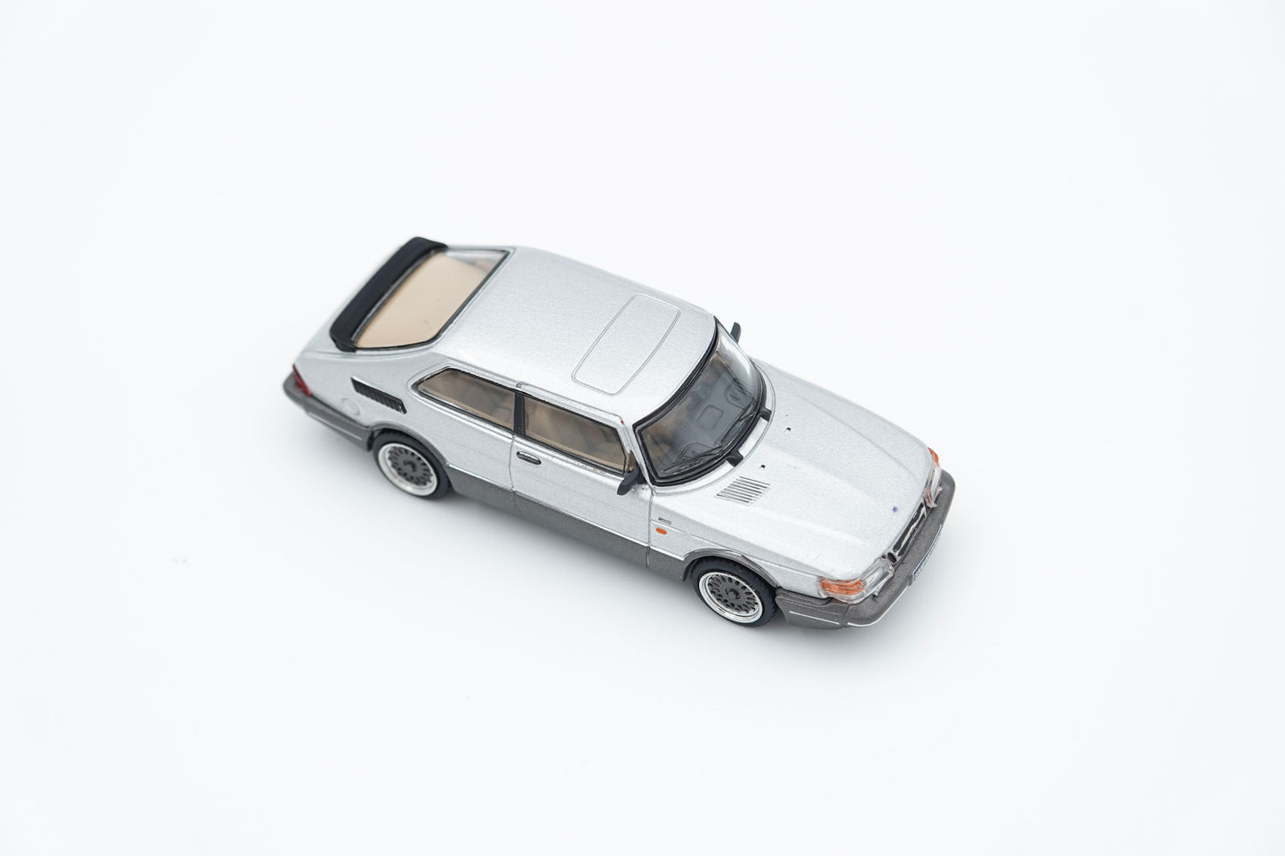 Tarmac | SAAB 900 Turbo Silver | 1:64