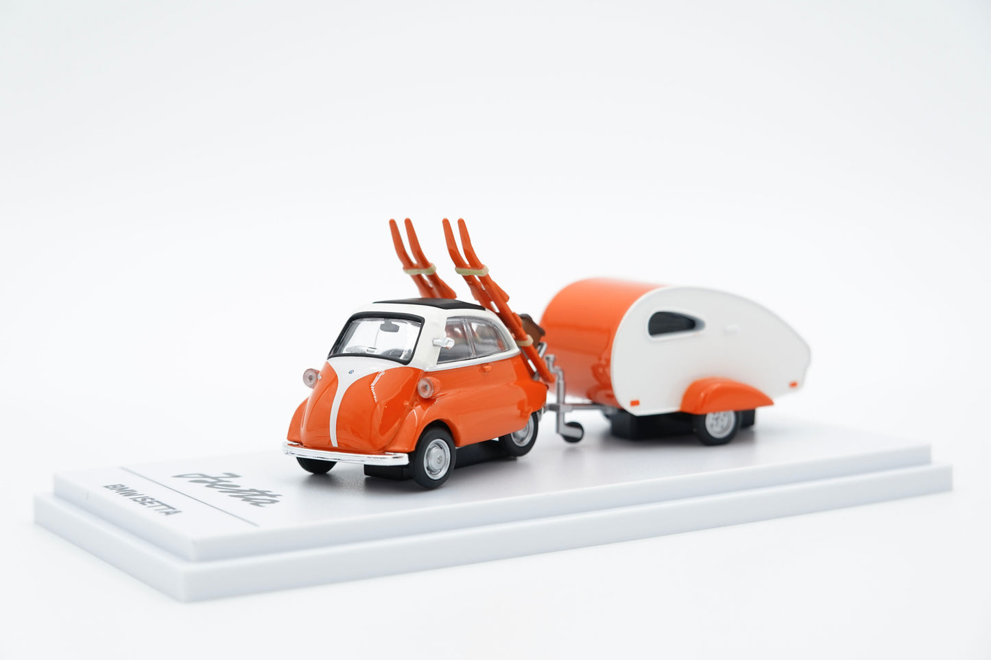 Almost Real | BMW Isetta with Ski & Trailer Set Orange | 1:64
