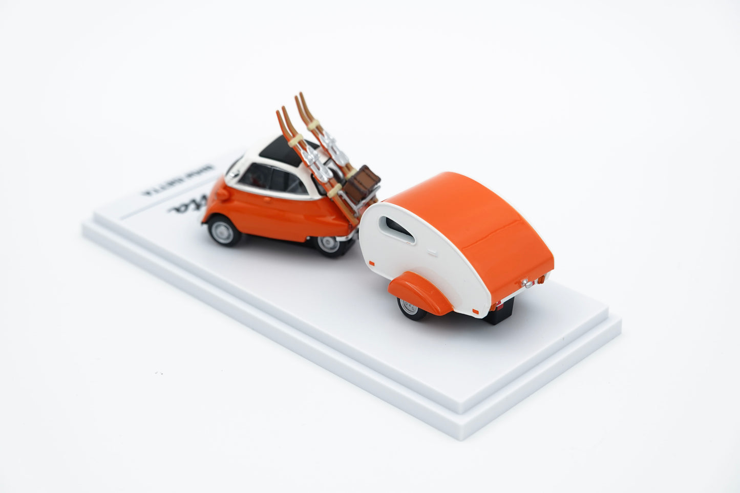 Almost Real | BMW Isetta with Ski & Trailer Set Orange | 1:64
