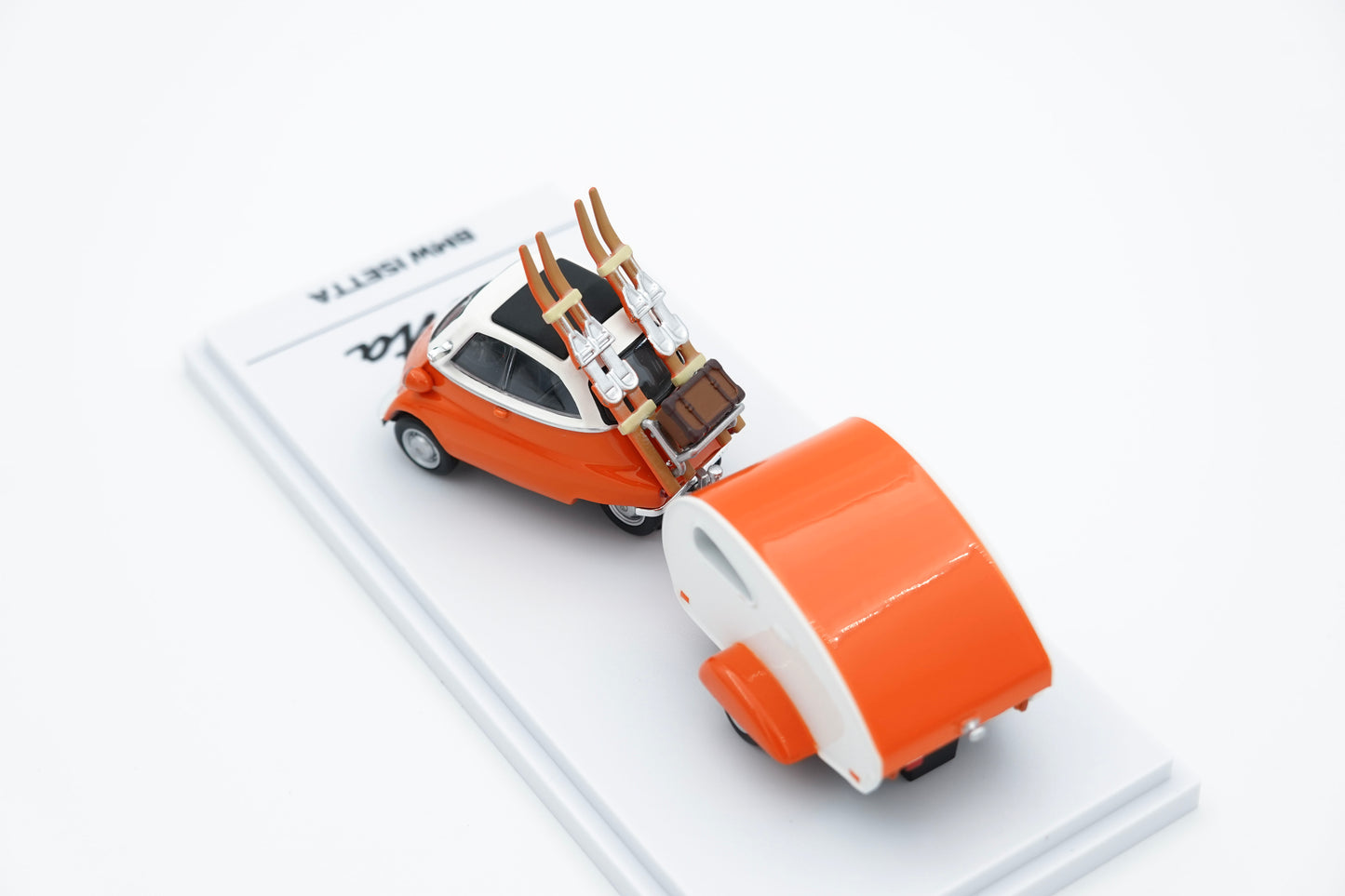 Almost Real | BMW Isetta with Ski & Trailer Set Orange | 1:64