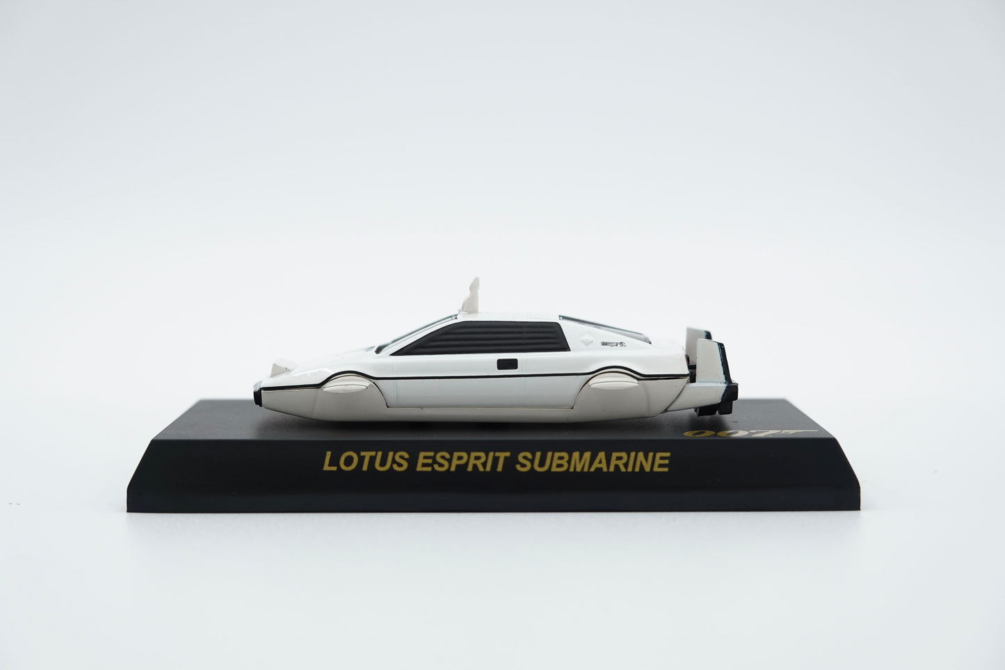 Kyosho | Lotus Esprit S1 Submarine 007 The Spy Who Loved Me "Wet Nellie" | 1:64
