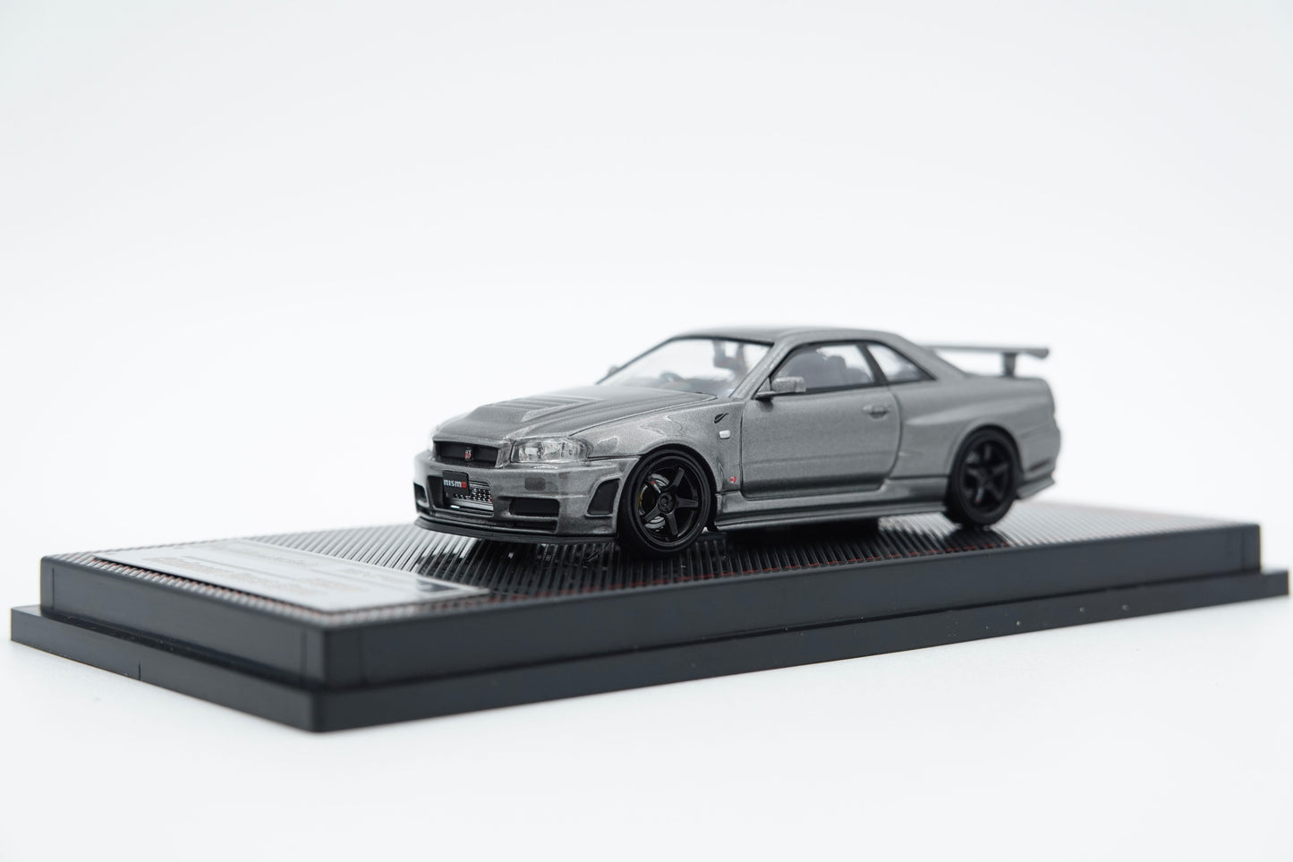 Ignition Model | Nissan R34 GT-R Nismo Z-tune Silver | 1:64