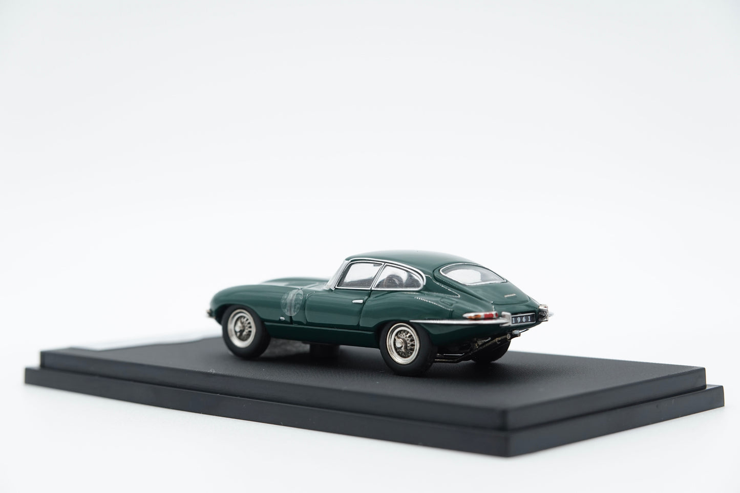 GFCC | 1961 Jaguar E-Type Coupe British Racing Green | 1:64