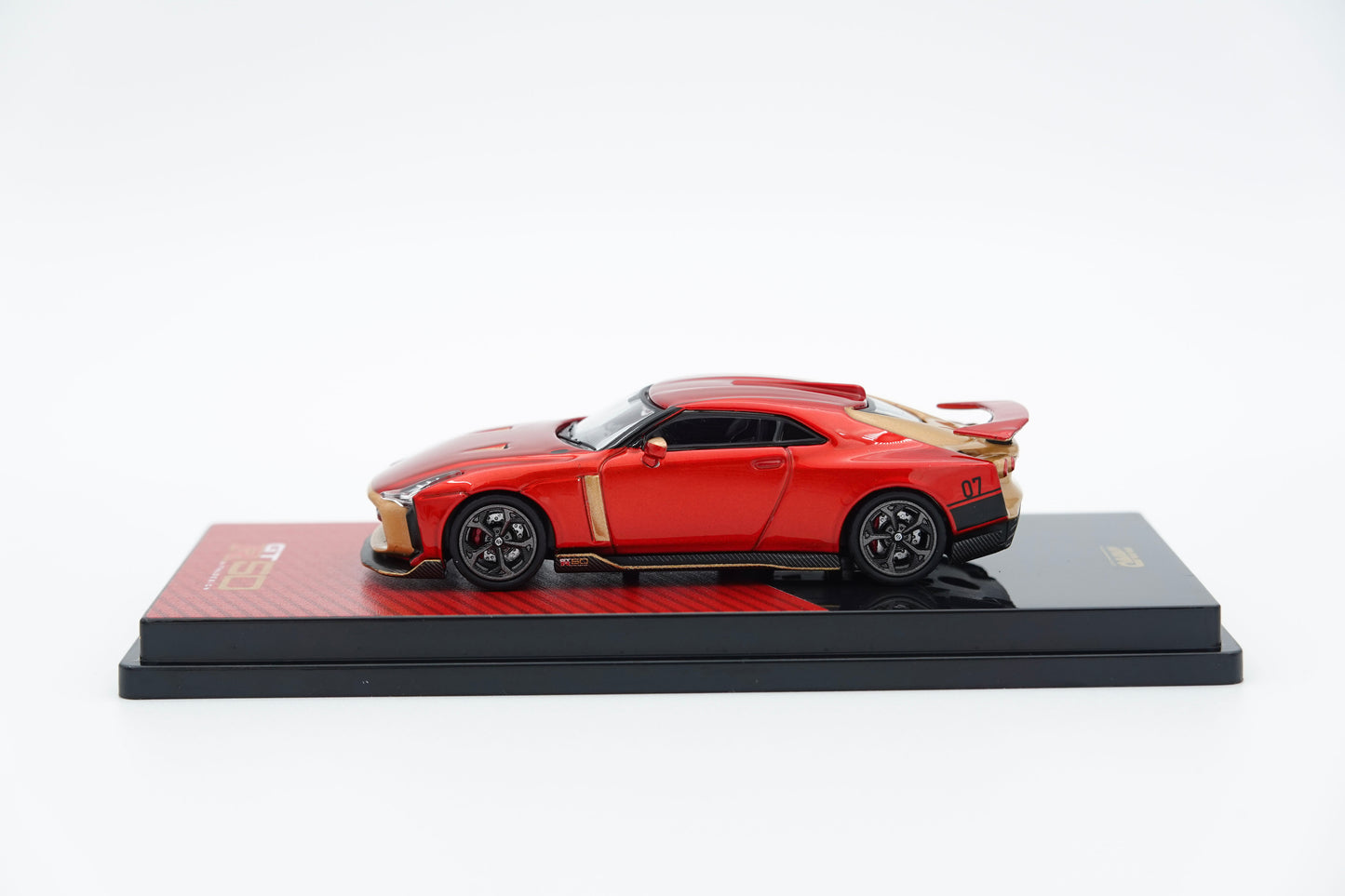 INNO64 | Nissan GTR GT-R50 by Italdesign Red&Gold | 1:64