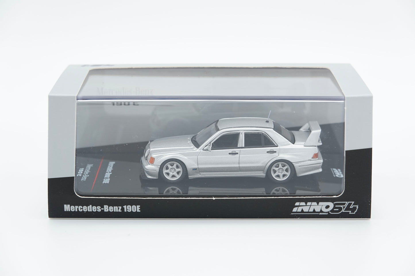 INNO64 | Mercedes-Benz 190E Silver | 1:64