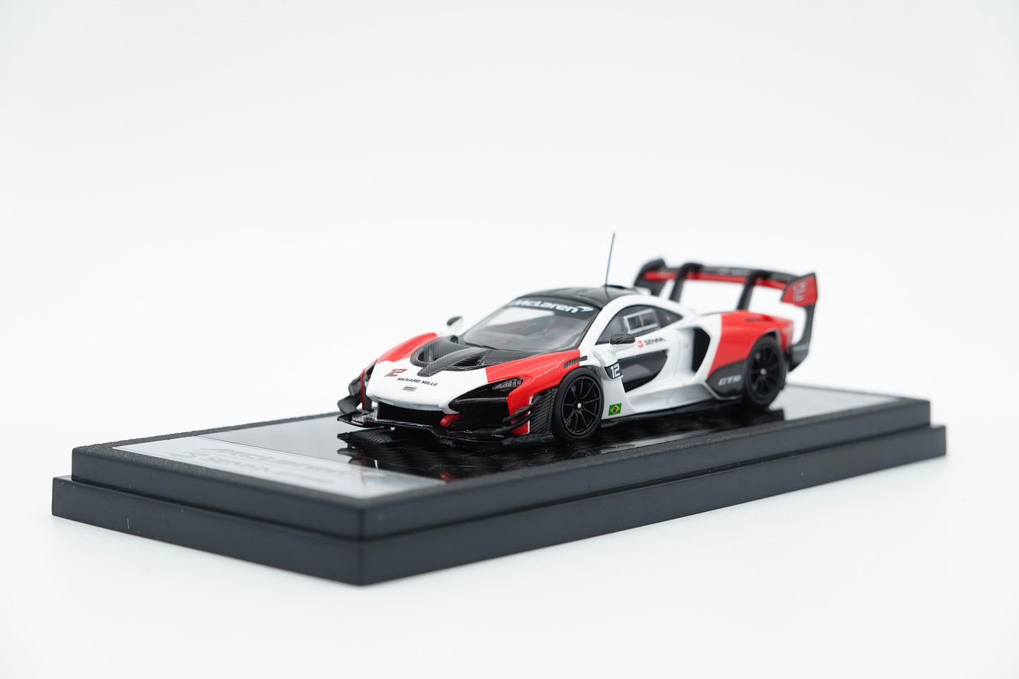 LCD | McLaren Senna GTR Red&White | 1:64