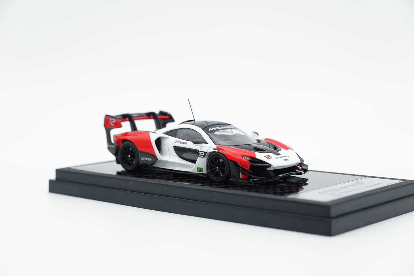 LCD | McLaren Senna GTR Red&White | 1:64