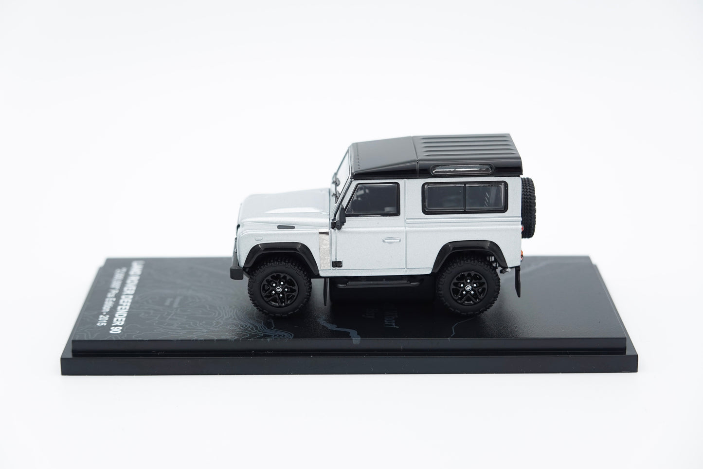 Almost Real ARbox | Land Rover Defender 90 "2,000,000" Pcs Edition 2015 | 1:64