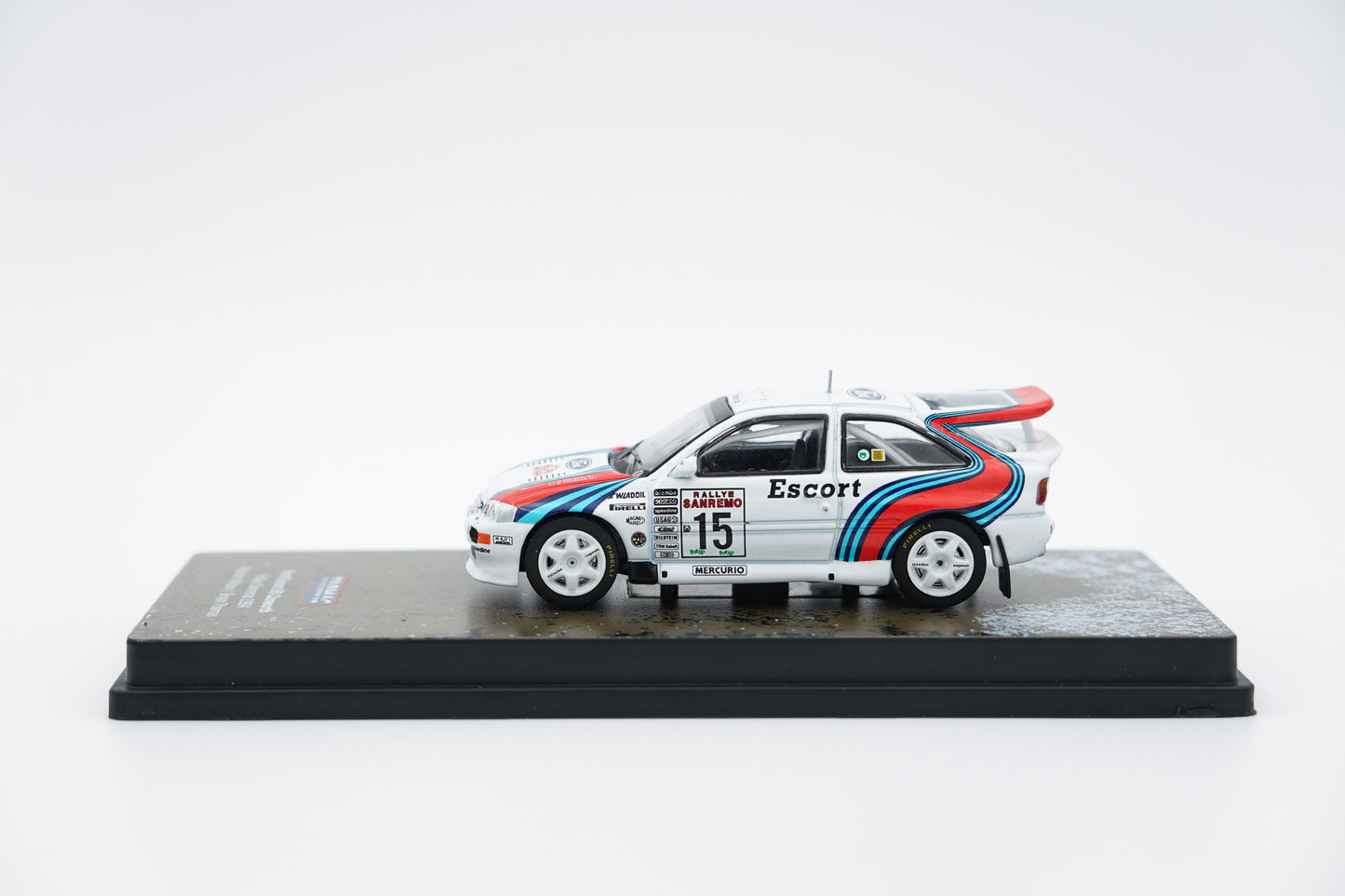 Tarmac Works Hobby64 | Ford Escort RS Cosworth Rallye Sanremo 1994 | 1:64