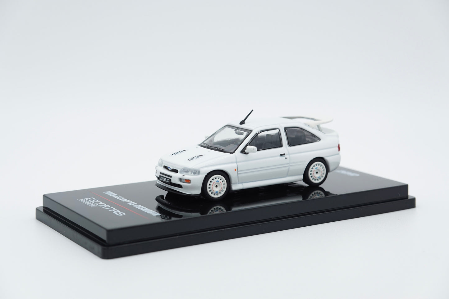 INNO64 | Ford Escort RS Cosworth "OZ Rally Racing Wheels" (LHD) | 1:64