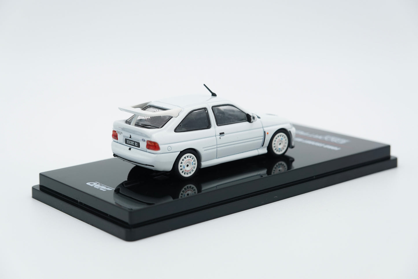 INNO64 | Ford Escort RS Cosworth "OZ Rally Racing Wheels" (LHD) | 1:64