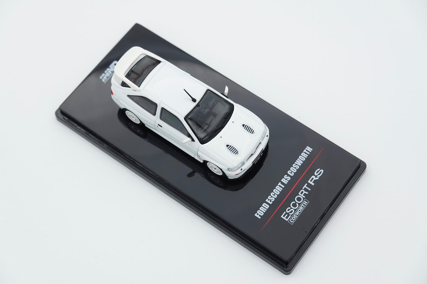 INNO64 | Ford Escort RS Cosworth "OZ Rally Racing Wheels" (LHD) | 1:64